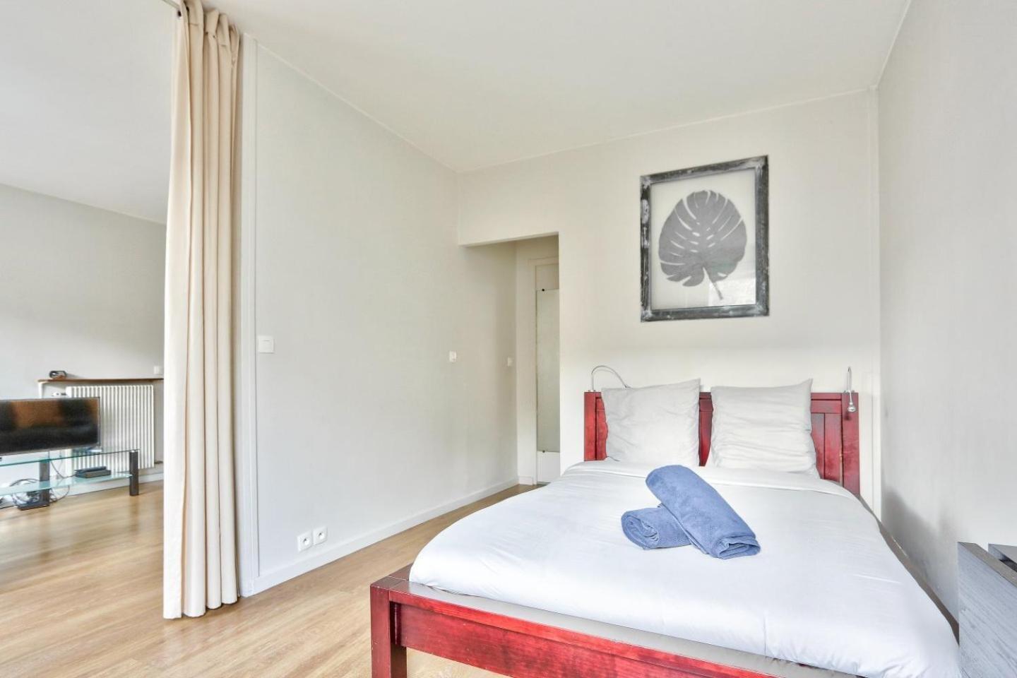 Appartement Quartier Tour Eiffel Parc Du Champ-De-Mars Paris Dış mekan fotoğraf